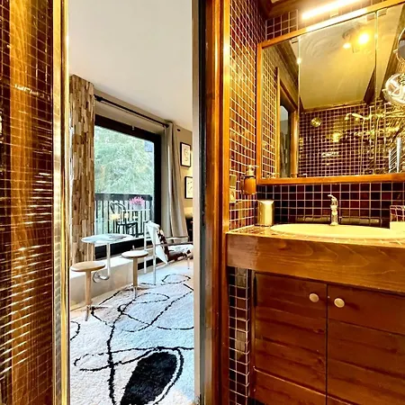 Bright With Balcony And Pool Apartment Megève