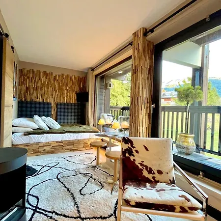 Bright With Balcony And Pool Apartment Megève
